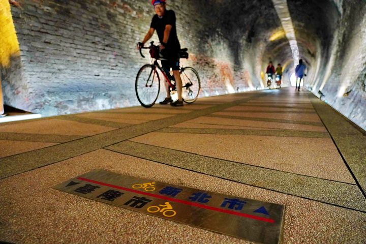 除舊布新／汐止下寮溪防汛道路變身水岸新綠廊