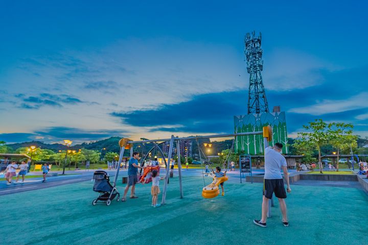 除舊布新／汐止下寮溪防汛道路變身水岸新綠廊