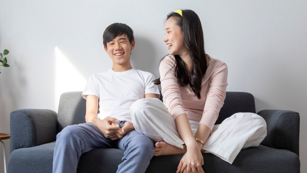 痛失手足傷心臟! 研究:曾經歷兄弟姐妹過世 心肌梗塞風險恐增66%