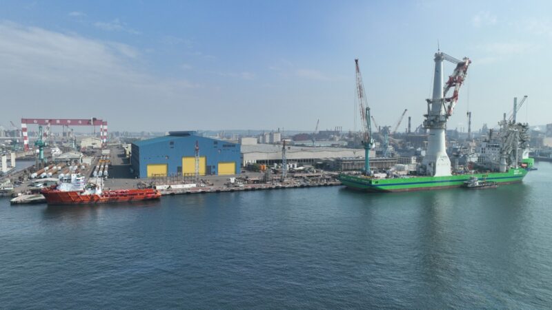 大型安錨拖船(AHTS)命名下水 台船公司為國內風電海事工程增添利器