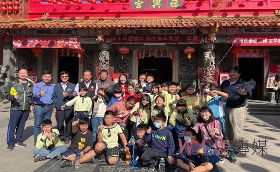 (有影片)/西螺福興宮太平媽慈悲愛心 溫馨助學照亮孩子們求學路