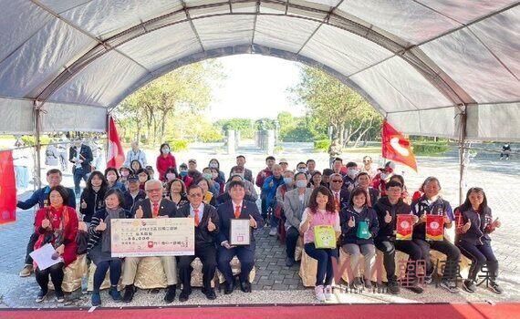中市屯區第二座921公園防護再升級!黃佳恬議員媒介捐贈AED急救設備