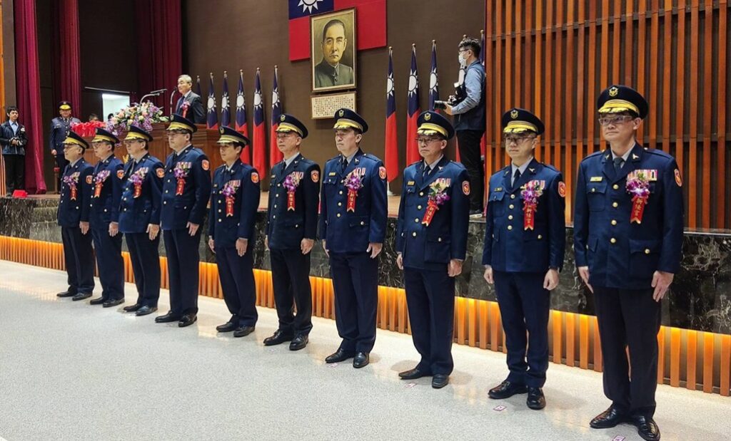 ▲圖說:中市重要警察職務調整: 第一分局長鍾承志、第三分局長謝有筆、第五分局長劉其賢、第六分局長陳松寅、豐原分局長林大為、東勢分局長林中興、和平分局長沈能成、保安警察大隊長施永昭、刑事警察大隊長李明道、交通警察大隊長劉明興 (圖/台中市政府提供)