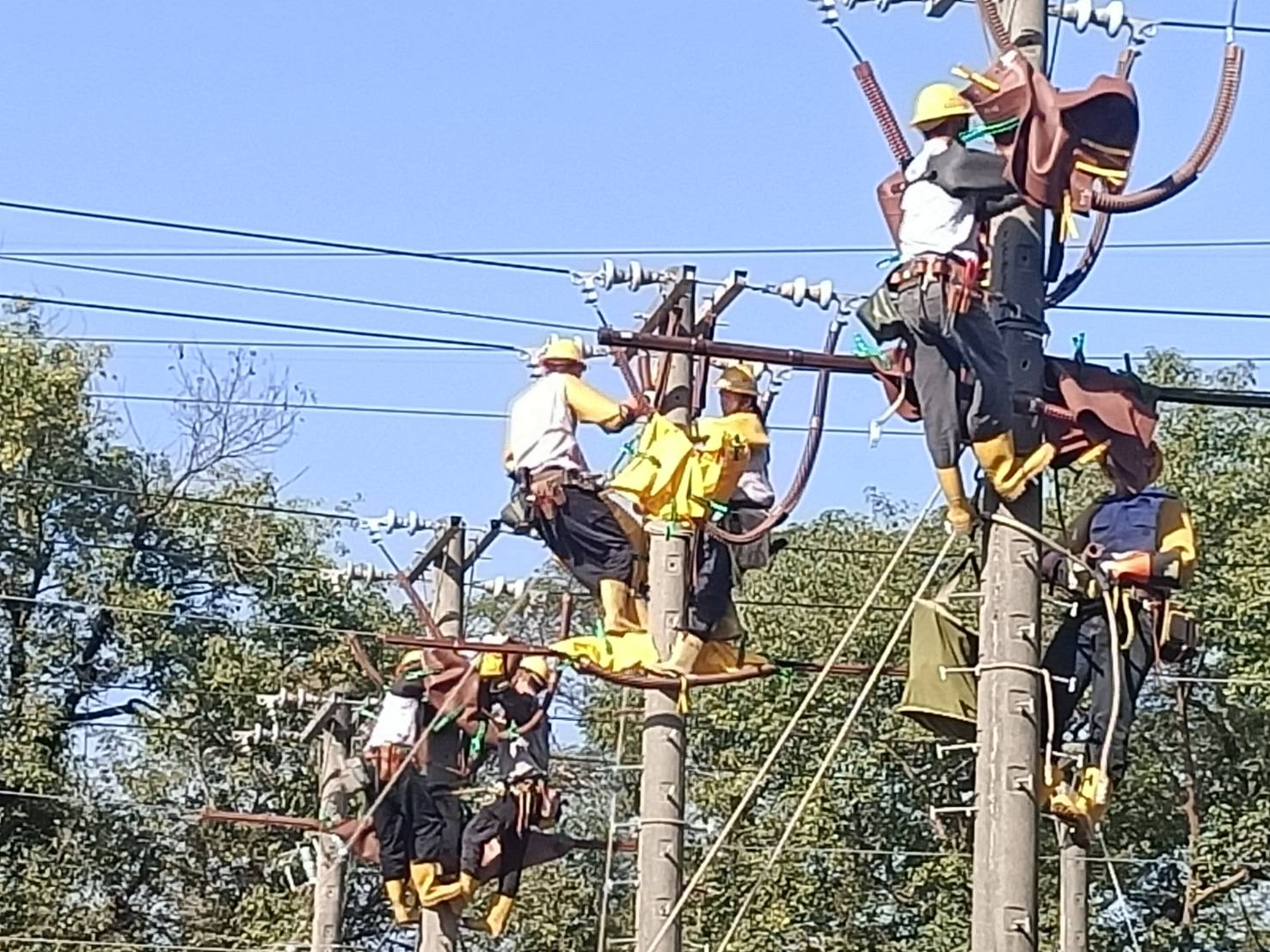 ▲台電年度盛事 電力搶修千人賽(圖李堂安攝)