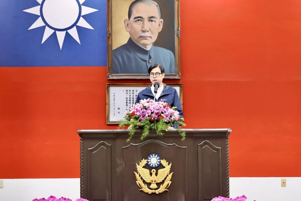 ▲陳其邁期勉新進幹部無縫接軌 共同為高雄治安打拚。【圖/記者蔡宗武拍攝】