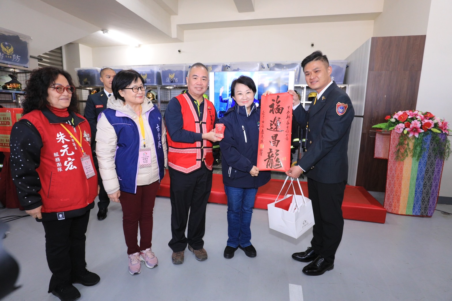 百岳中海拔最高消防隊 盧秀燕發紅包春聯慰勞救災
