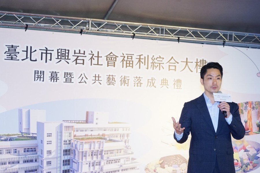 王必勝酸高端政治提款機領最多 蔣萬安:白色巨塔一片漆黑 174 王必勝酸高端政治提款機領最多 蔣萬安:白色巨塔一片漆黑 173