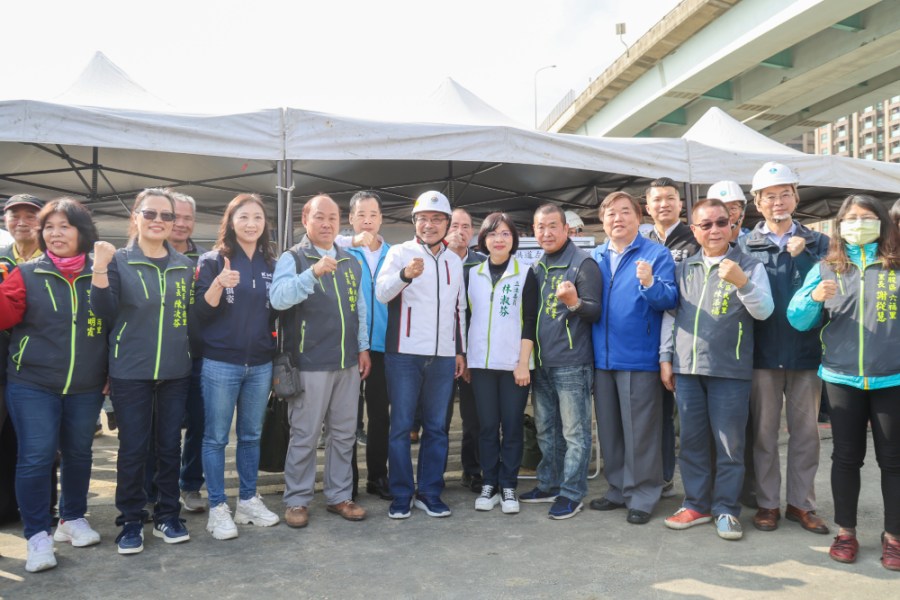 賴清德選舉補助款全捐 侯友宜:請黨中央做妥善規劃 184 侯友宜18日視察「二重疏洪道左岸加高工程」。
