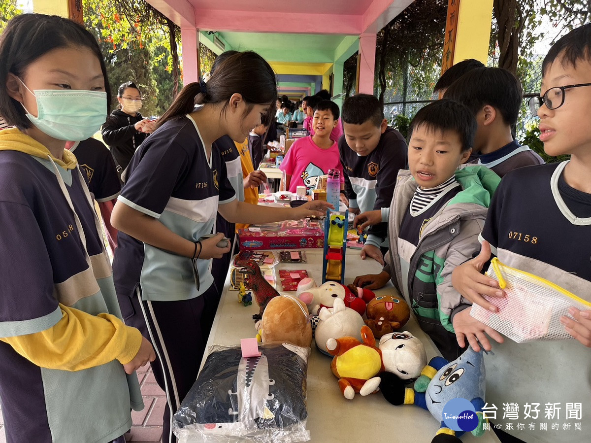 北斗國小二手市集義賣 把舊愛變新歡‧做公益愛綿延