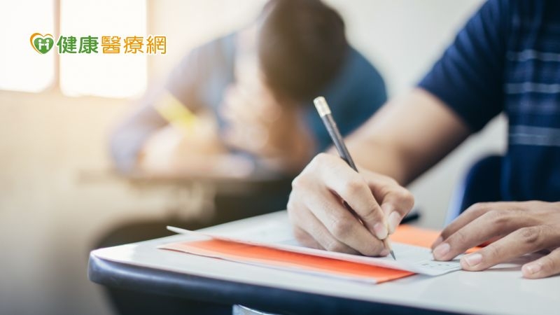 19歲高中生拚學測、血癌卻反覆復發 CAR-T細胞免疫治療點亮希望