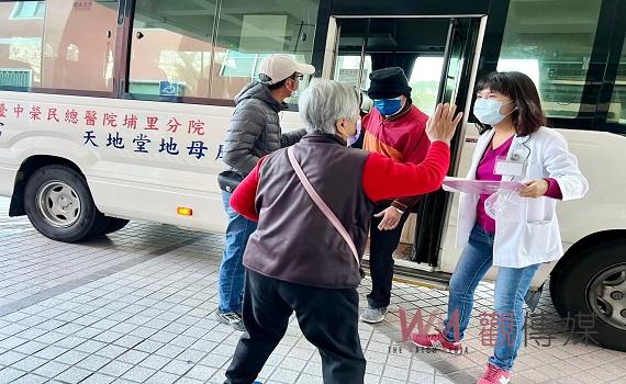 台中榮民總院埔里分院為民眾健康把關接送社區成人預防保健
