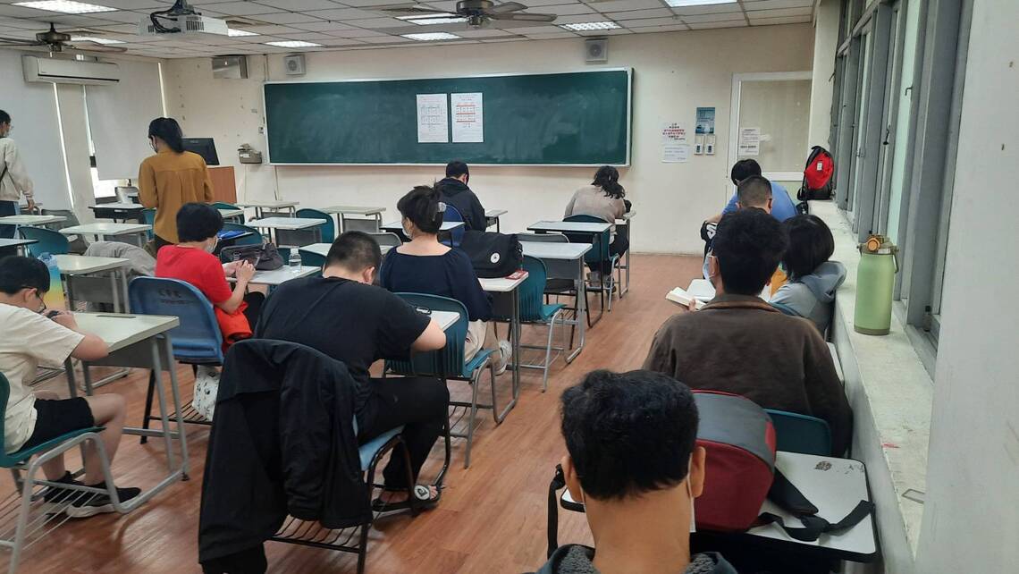 漾新聞|大學學測高雄左營高中考區數學A發生提前1分鐘結束鈴誤響烏龍