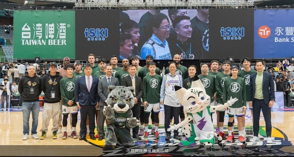 台啤永豐雲豹主場NBA球星首戰開球活動 張善政:市府持續提供協助促進運動發展
