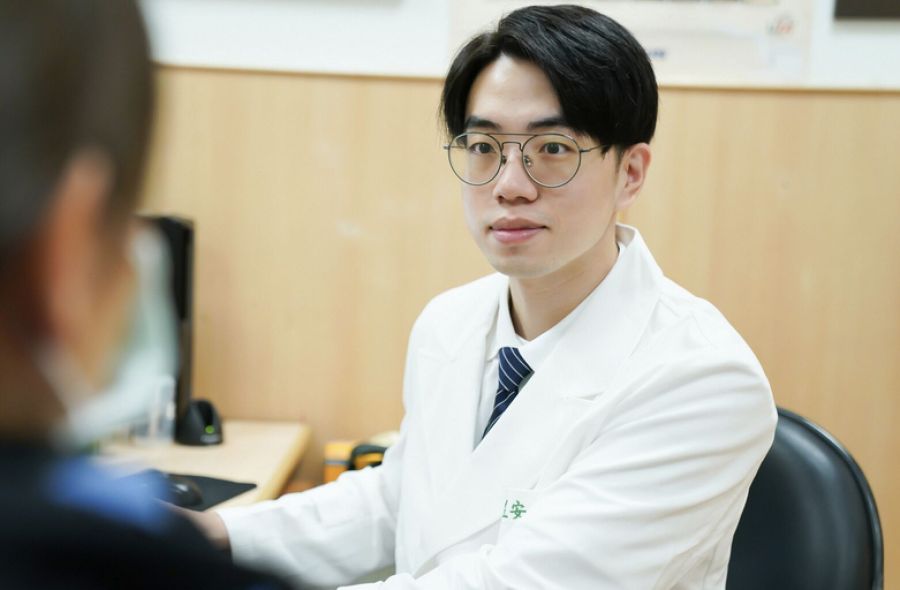 一上班就頭昏腦脹? 30歲男竟是鼻過敏拖出「慢性鼻竇炎」 214 一上班就頭昏腦脹? 30歲男竟是鼻過敏拖出「慢性鼻竇炎」 213