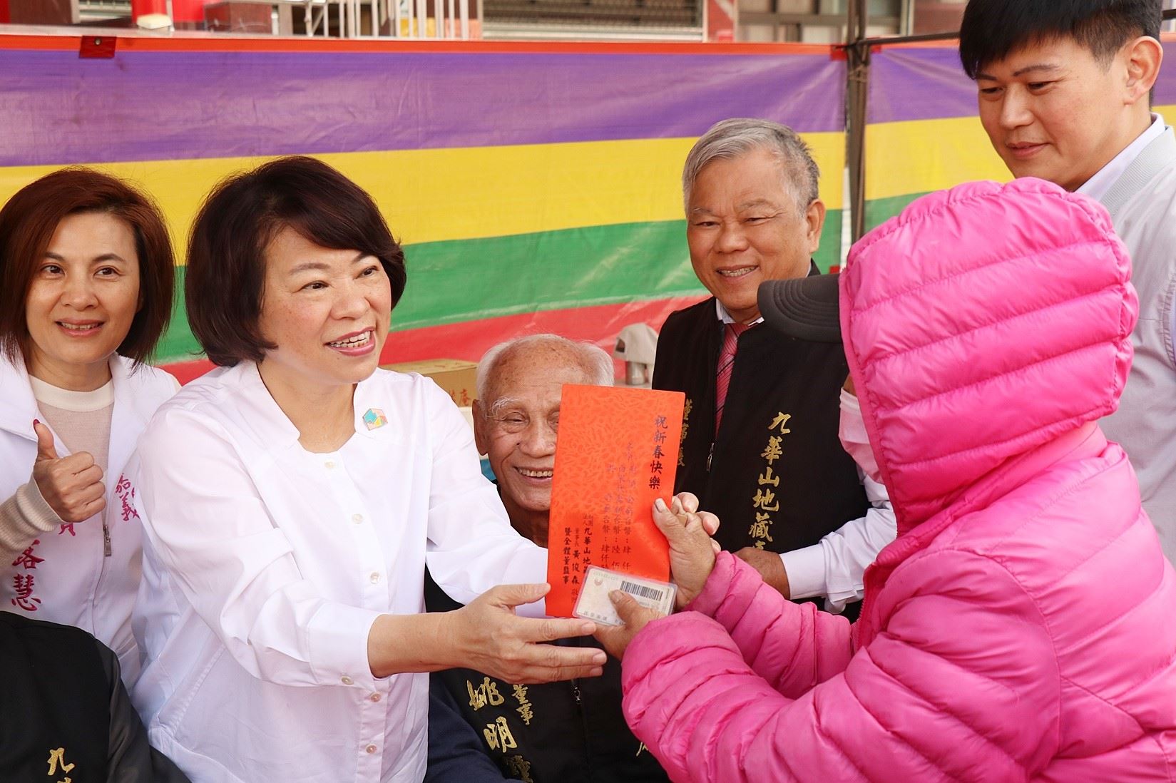九華山地藏庵冬令救濟活動　黃敏惠：感謝暖心助弱勢民眾迎新年