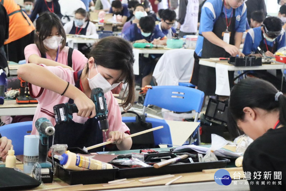 ▲高市國中小學科技教育競賽今年主題為「淨零排放智慧生活-綠色交通與運輸」。