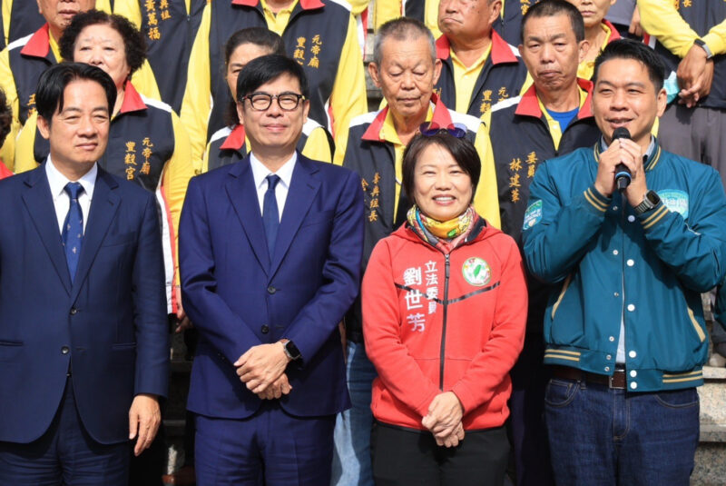 李柏毅陪賴清德謝元帝廟票　未來讓台灣繼續向前進
