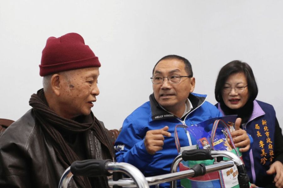 寒流來襲侯友宜關懷獨居長者 提醒頭頂和腳部保暖 246 照片來源:新北市政府