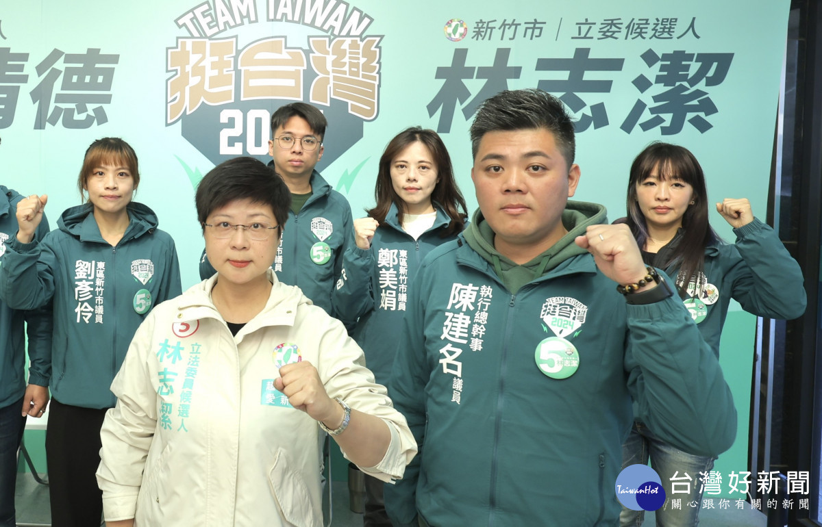 市議會民進黨團總召陳建名（）對於高虹安人事調動相當不以為然。