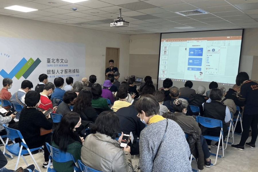 壯世代看過來!170職缺 北市文山銀髮人才服務據點 1/25 現場徵才 248 照片來源:台北市就業服務處