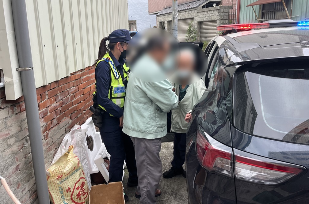 ▲圖說:姪子見到叔叔搭警車回來也嚇了一跳 (圖/台中市政府提供)
