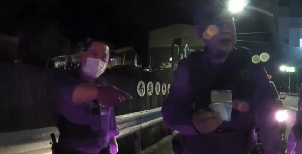 男子深夜違規心虛藏毒在內褲 仁武警鷹眼查獲送辦。〈圖/記者蔡宗武翻攝〉