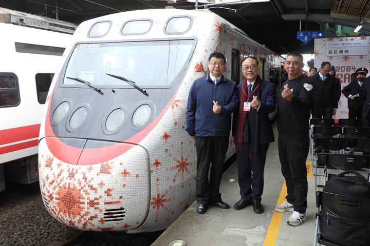 1/23-4/30期間限定!搭「SIRAYA西拉雅號」彩繪列車 暢遊南台灣