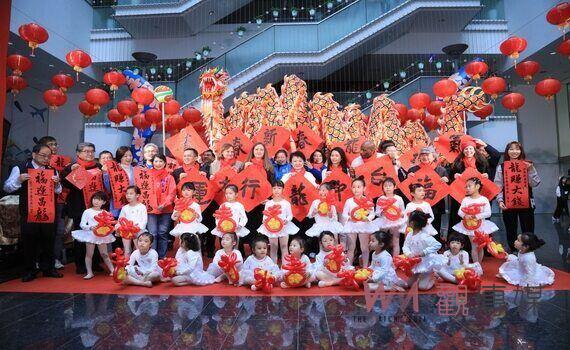 中市「龍賺大錢」隱藏版賀聯曝光! 市長盧秀燕:大推全國最精美小紅包