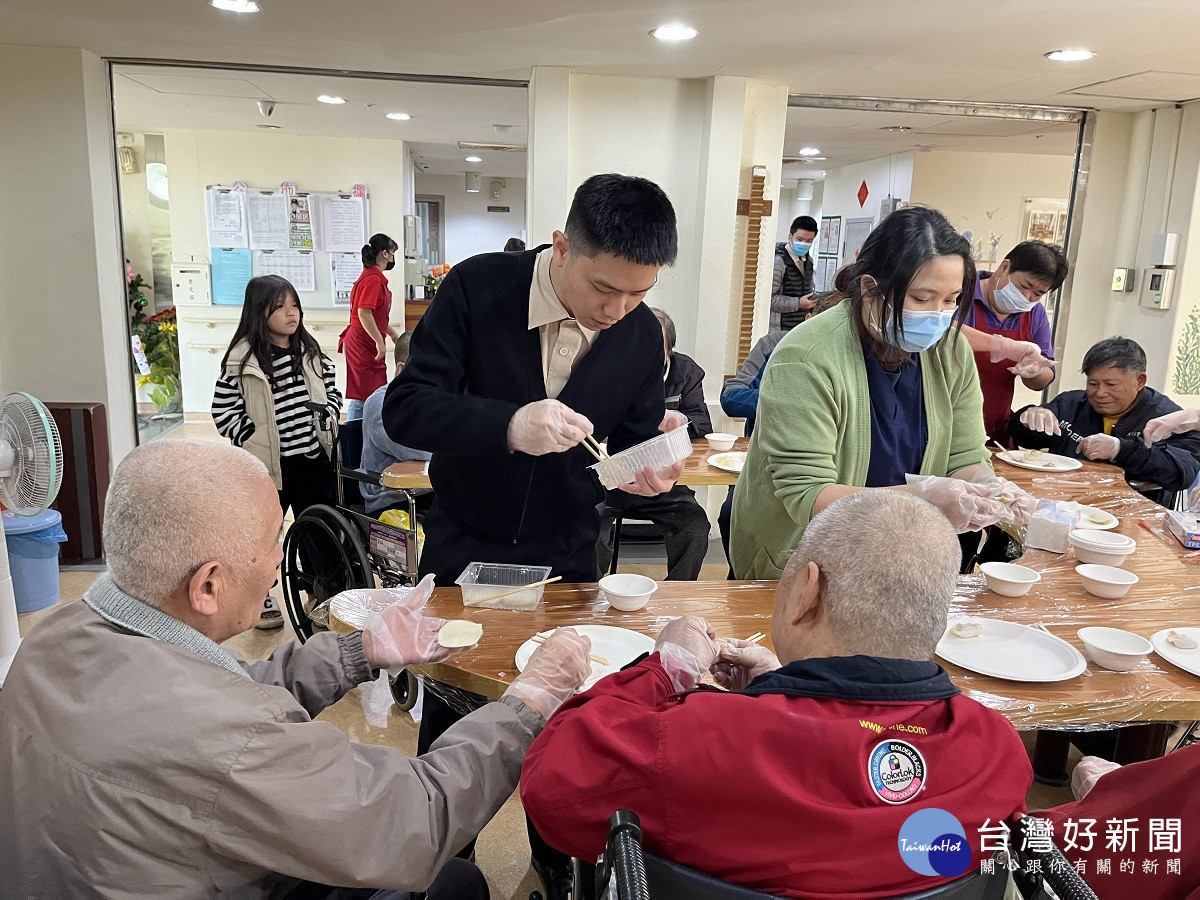 榮家喜迎金龍年認識吉祥年菜 象徵闔家團圓營造溫馨有愛家庭環境