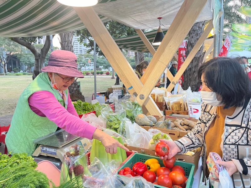 週末神農市集好精彩，在地好食材現場烹飪 啟發人們對農業和食物的興趣