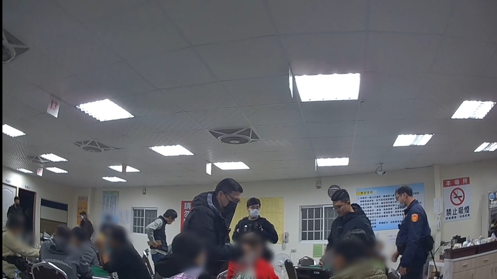 方城之戰忽聞一聲慘叫 麻將館瞬間鴉雀無聲全遭逮