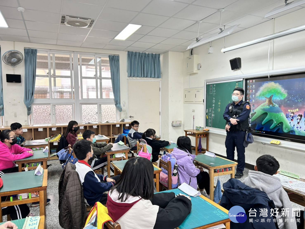 蘆竹警前進校園宣導，防詐意識從小紮根。