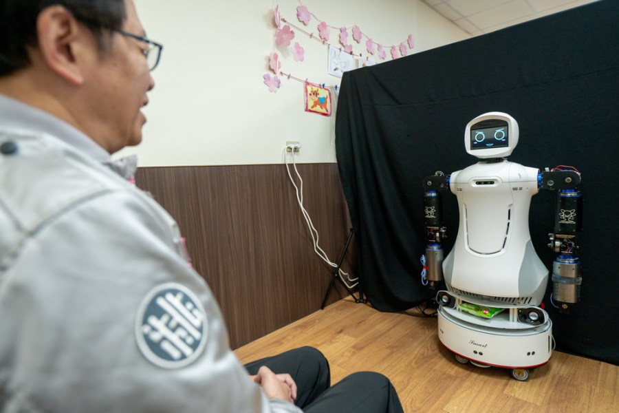 龜山社區導入AI科技健康照護 張善政:實現以長健取代長照 214 龜山社區導入AI科技健康照護 張善政:實現以長健取代長照 213