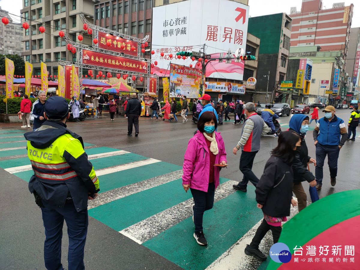 中壢警會勘交通疏導,讓您平安出門快樂回家。