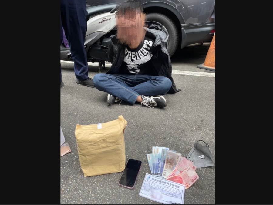 誘逮詐欺面交車手 23歲男更換地點見警拔腿跑還是落網 212 cnews204240128a03