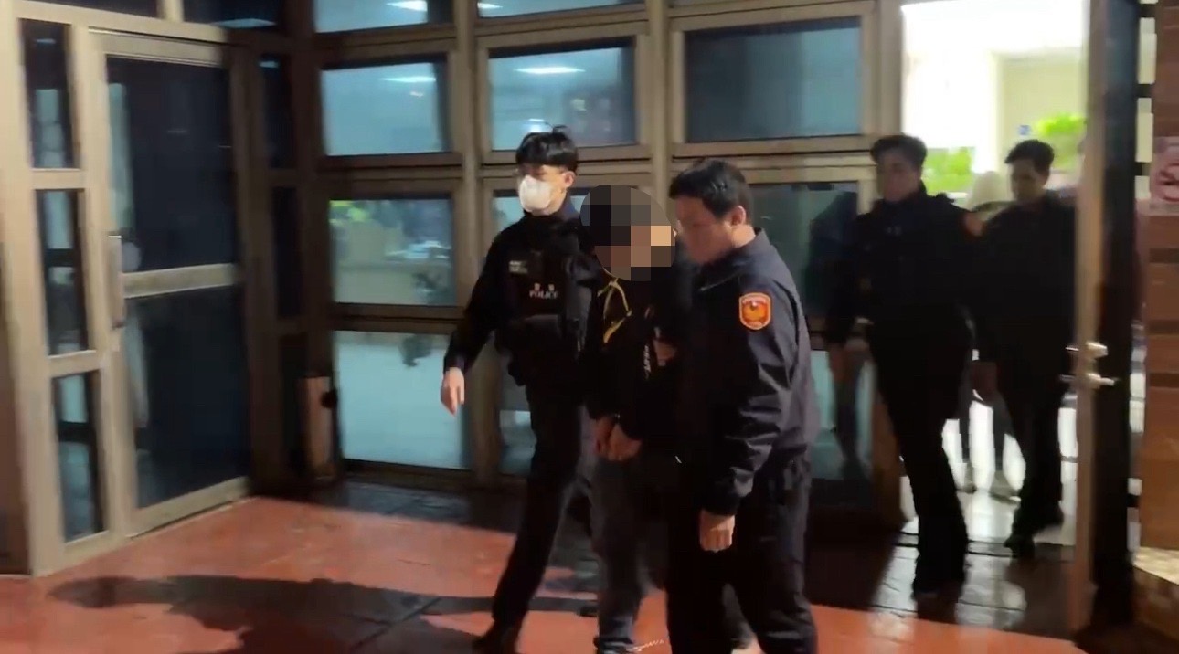新湖分局逮捕主嫌到案。（圖/新湖分局提供）