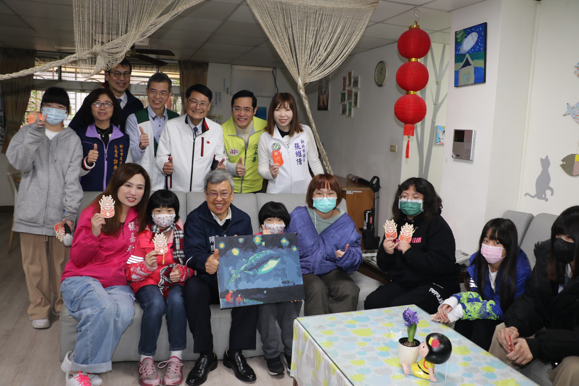 行政院長陳建仁訪大同育幼院　贈年節慰問金　勉院童做點亮燭光的人