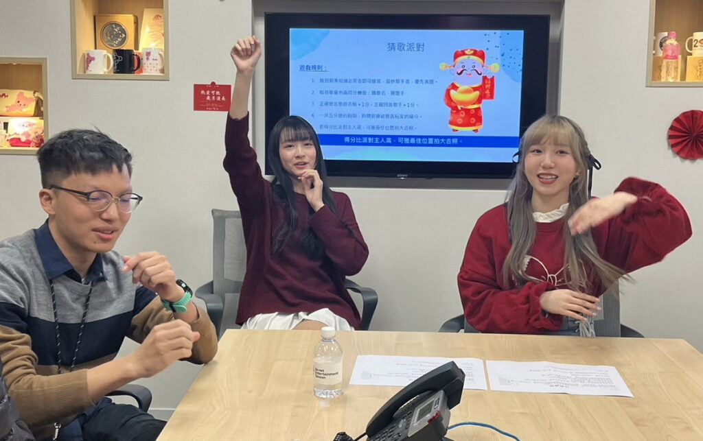 「猜歌遊戲」中張少瞳瘋狂搶答,劉曉晴則大放水