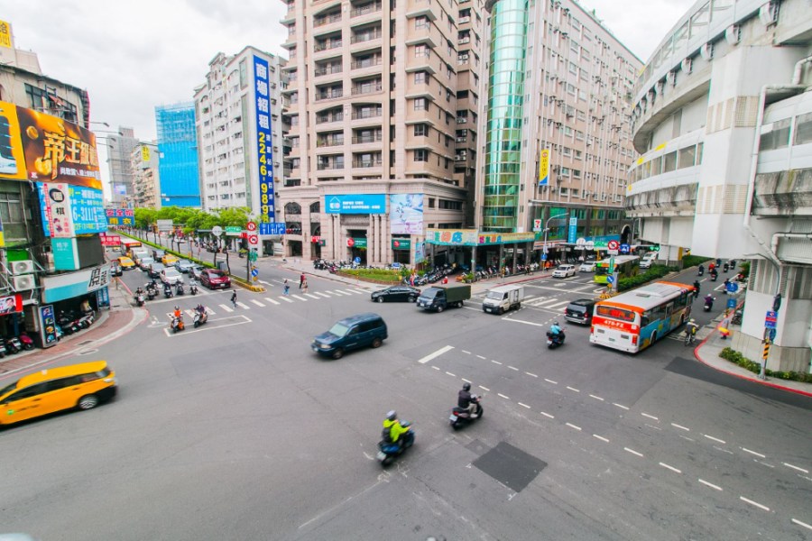 永慶揭雙北「超商一條街」前十名路段 中和這條路房市買氣夯 224 cnews207240129a01