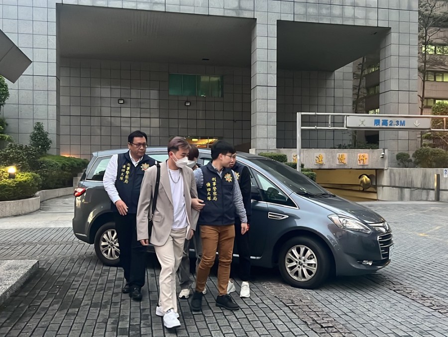 涉煽惑在超市吃東西免錢 網紅衝流量恐涉多罪嫌被送辦 228 cnews204240129a06