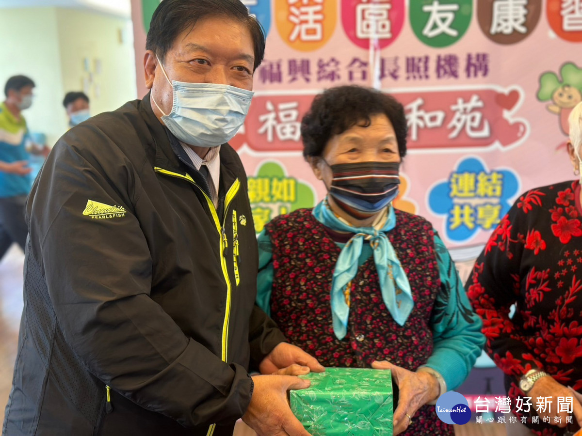 福興秀和苑日間照顧中心暖心迎新年活動,喜氣洋洋年味十足。圖/記者鄧富珍翻攝
