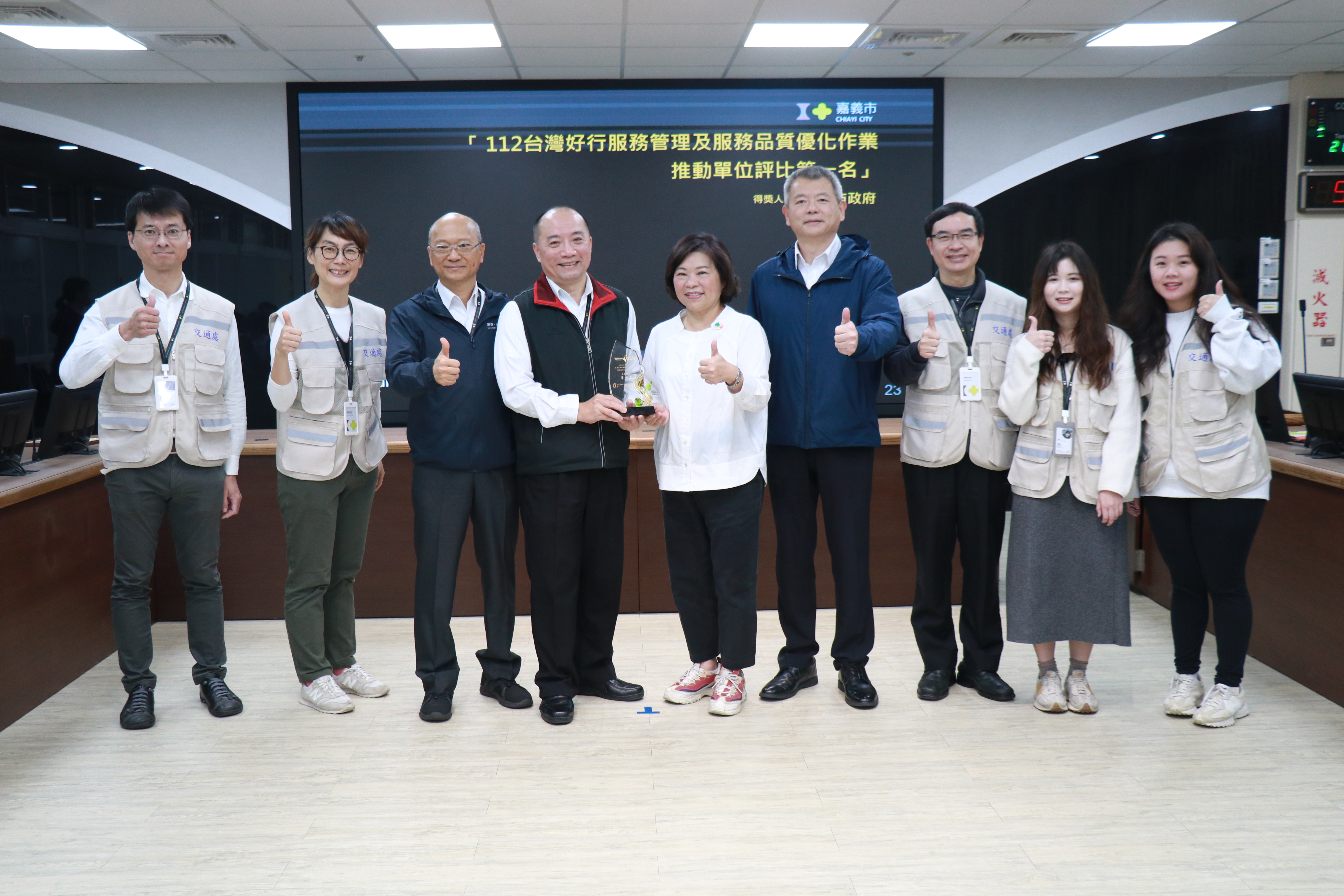 嘉義市區公車優良駕駛頒獎 黃敏惠市長為「友善運將」送上掌聲