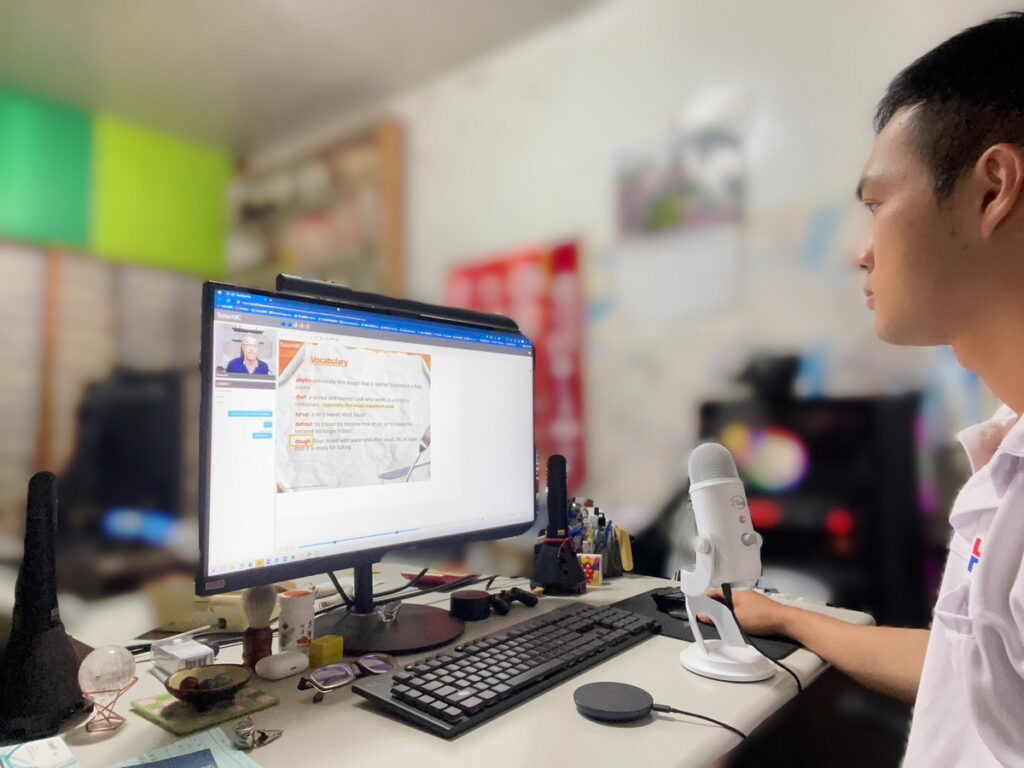 學員上多益TOEIC課程實況
