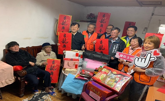 新北替代役寒冬送暖 關懷獨老除舊布新
