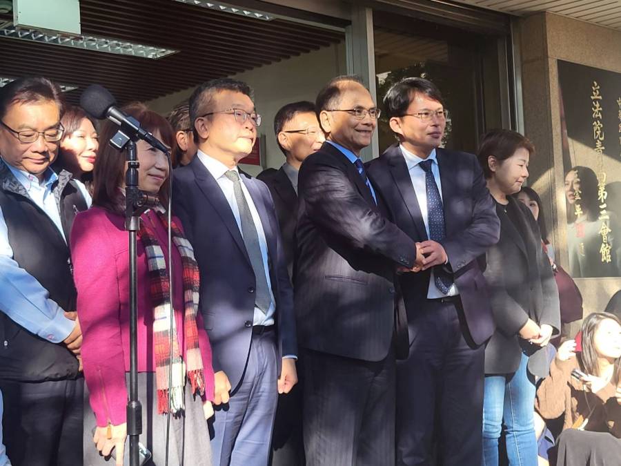 黃珊珊角逐立法院長 游錫堃尊重「我們是民主國家」 242 黃珊珊角逐立法院長 游錫堃尊重「我們是民主國家」 241