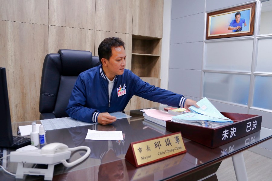邱鎮軍進國會！葉志航代理苗栗市長 國民黨明辦民調初選 221