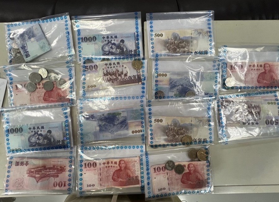 破德州撲克職業賭場 21人就逮查扣近百萬元賭資 239 cnews204240131a04