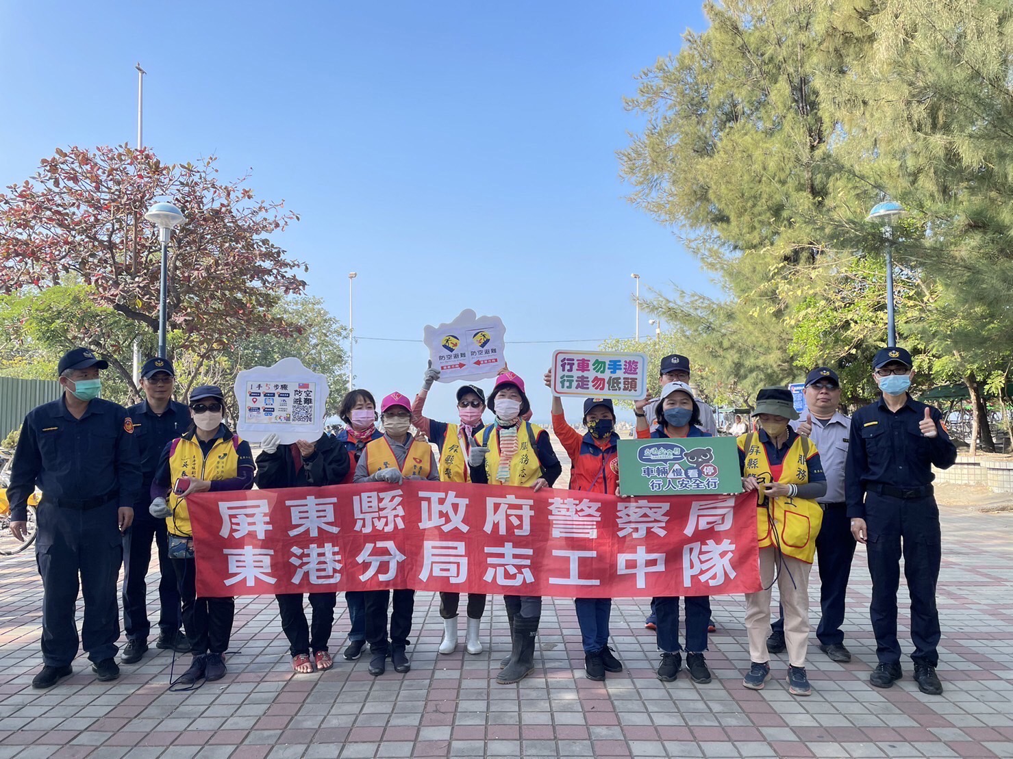 東港警分局「海洋生態永續」淨灘活動。〈圖/記者蔡宗武翻攝〉