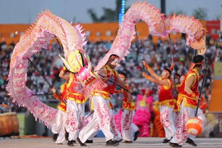 宋坤傳藝帶來精湛的舞龍舞獅鼓陣演出,天天都精彩,陪大家熱鬧過好年。 圖:全聯善美的文化藝術基金會/提供