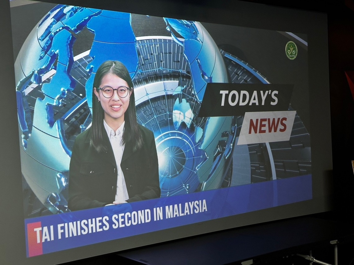 漾新聞|坐上英語主播台 三民高中學生充當空中英語教室小小主播